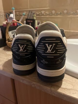 Zapatillas Louis Vuitton Negras y Blancas