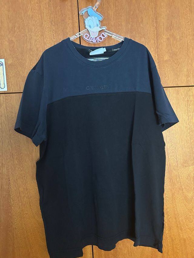 Camiseta Calvin Klein bicolor