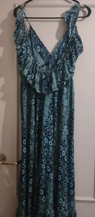 Lote de ropa,vestidos largos y corto, mono