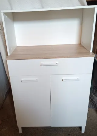 Mueble para el microondas y almacenaje.