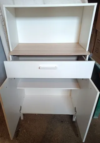 Mueble para el microondas y almacenaje.