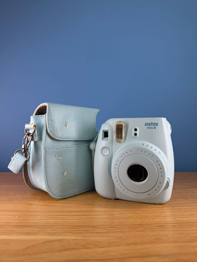 Fujifilm Instax Mini 8 con scatola e custodia