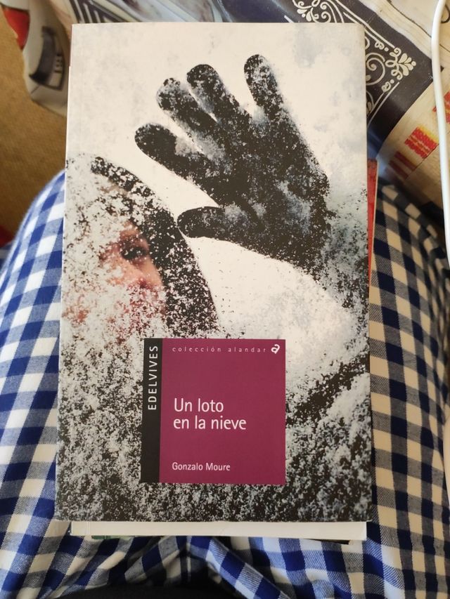 Un loto en la nieve (Alandar) (Spanish Edition)