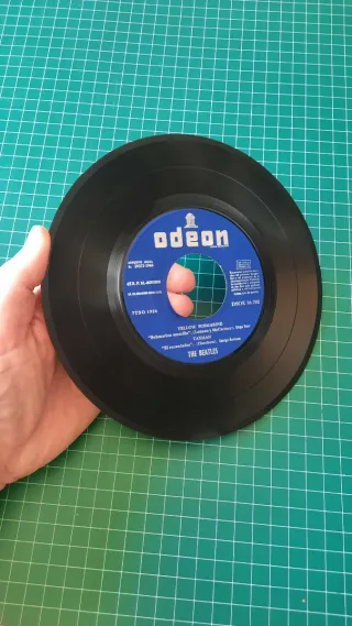 Single The Beatles Yellow Submarine DSOE 16.702