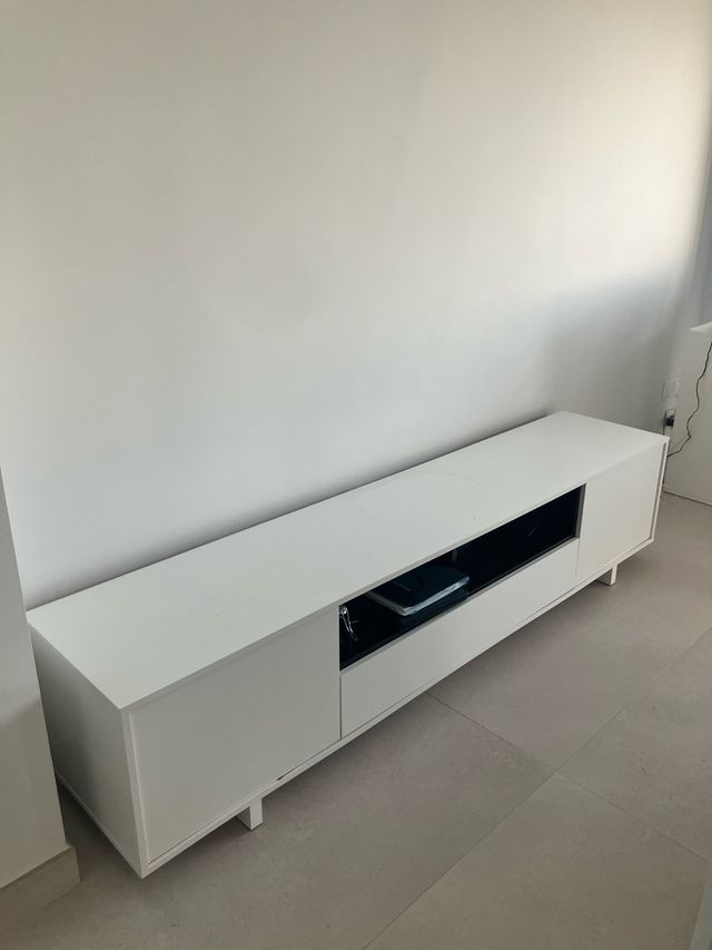 Mueble TV blanco madera y cristal