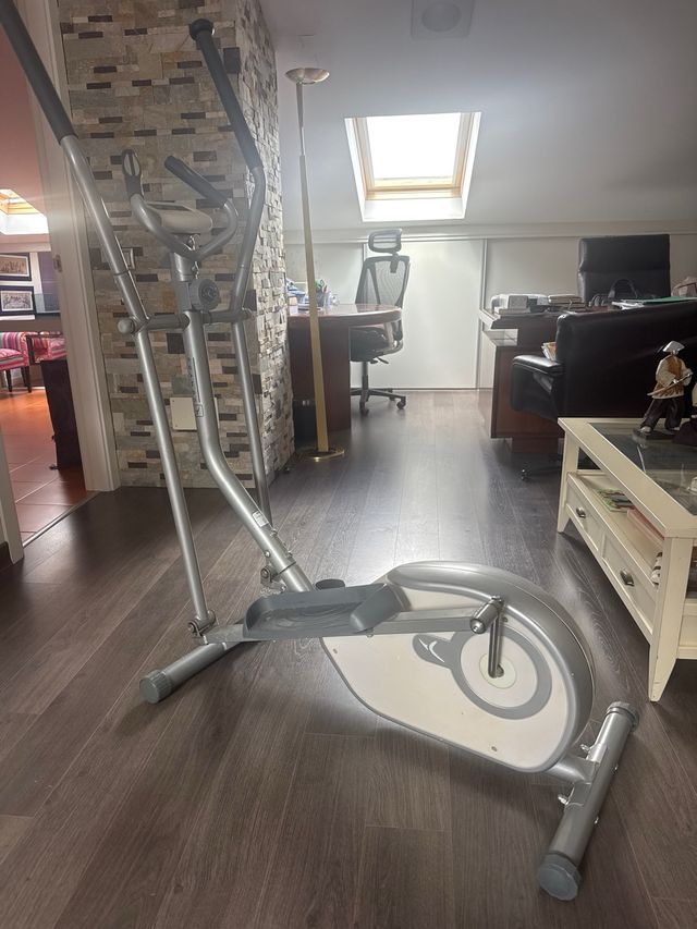 Bicicleta Elíptica Gimnasio