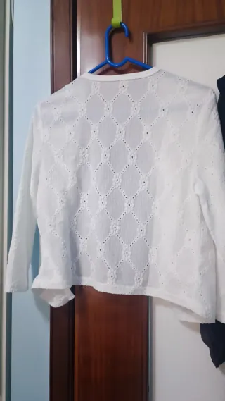 Bolero bianco traforato