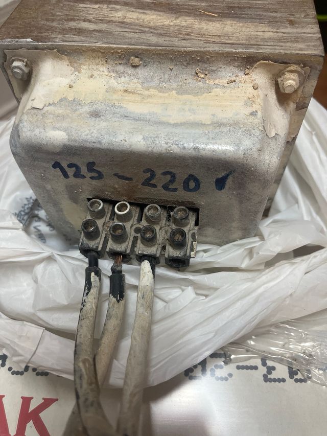 Transformador 125V 220V