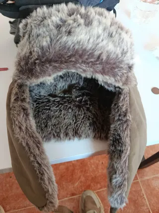 Gorro de invierno con orejeras