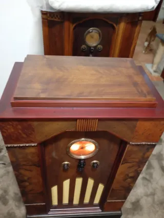 Rádio antiga PILOT