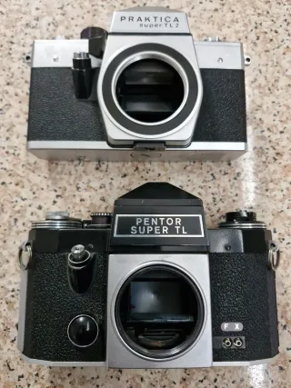 Confezione da 2 fotocamere vintage Praktica Pentor TL