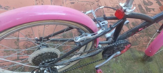 Bicicleta infantil 20 Btwin rosa y negra