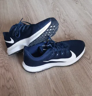 Zapatillas Nike Running Azul Marino y Blanco