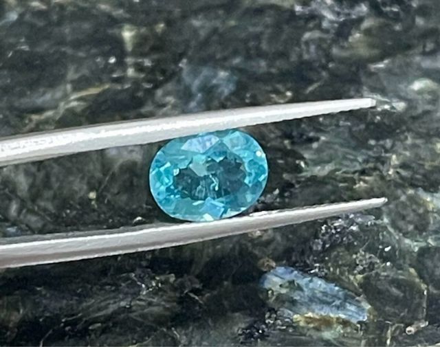 Apatito Paraíba Neón Azul