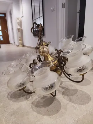 Lámpara de araña clásica dorada