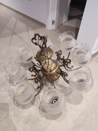 Lámpara de araña clásica dorada