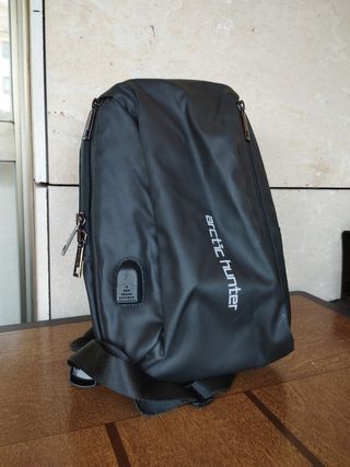 Mochila bandolera Arctic Hunter negra