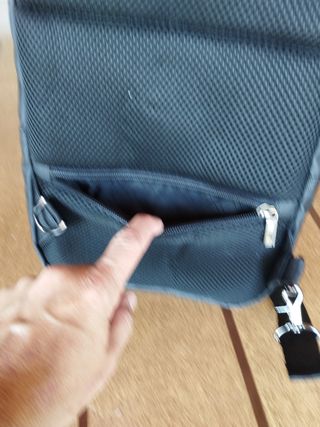 Mochila bandolera Arctic Hunter negra