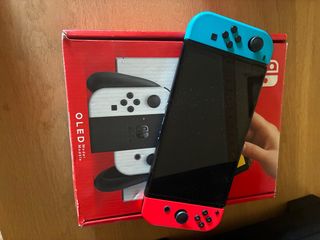 Nintendo Switch OLED + Mario Odyssey – Como nueva