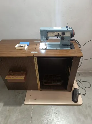 Máquina de coser Singer