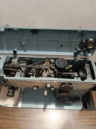 Máquina de coser Singer