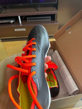 Botas Adidas Predator Talla 42 Nuevas