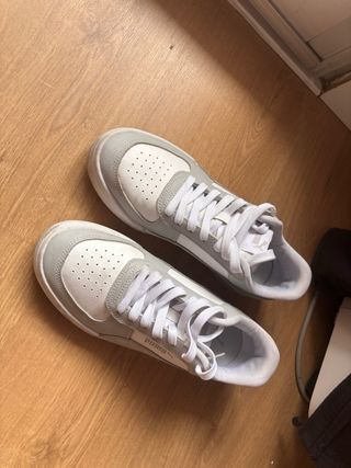 Zapatillas New Balance azules
zapatillas puma gris