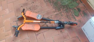 Dos Patinetes plegables dobles infantiles naranjas