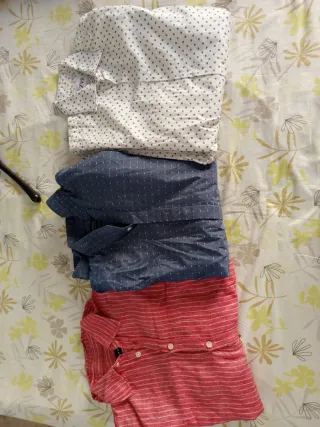 Lote 3 Camisas Hombre
Talla S /38 