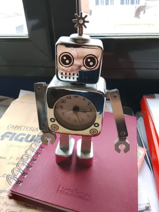 Reloj Despertador Robot Cromado
