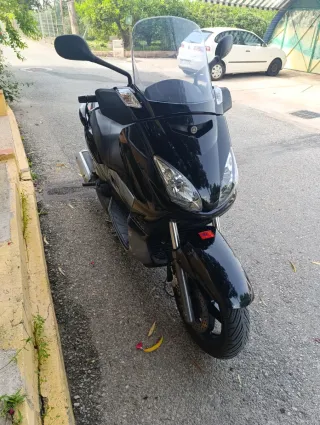 Yamaha Xmax 250i