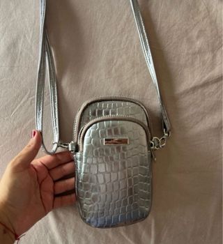 Bolso mini plateado efecto piel