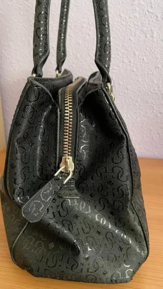 Bolso de mano Guess negro