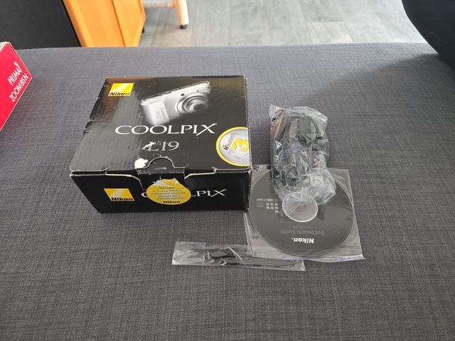 Nikon Coolpix L19 Argento
