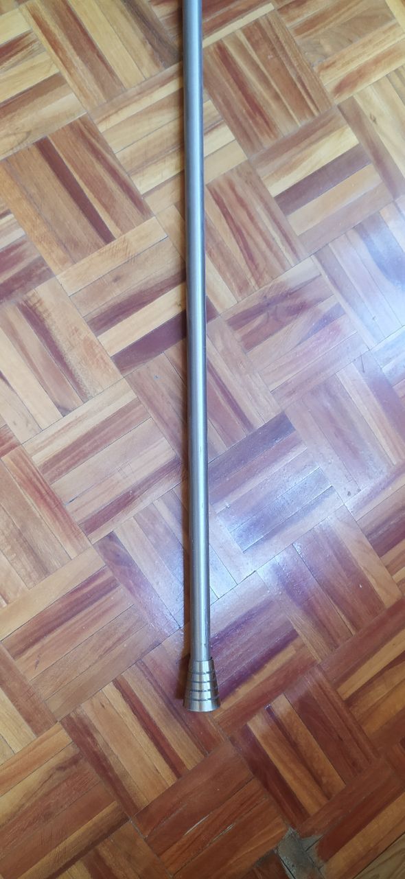 Barra de cortina de acero