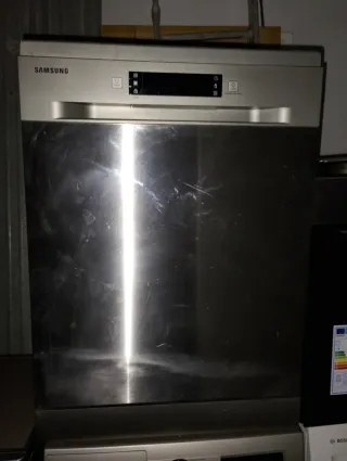 Lavastoviglie Samsung in acciaio inossidabile
