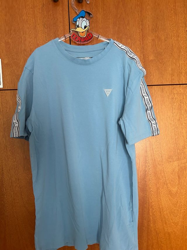 Camiseta Guess Azul con Tiras