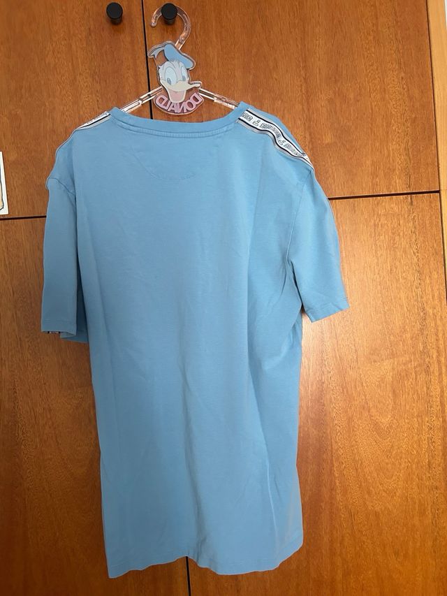 Camiseta Guess Azul con Tiras