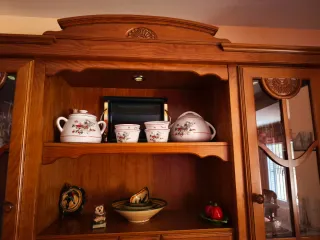 Mueble Vitrina Madera y Cristal