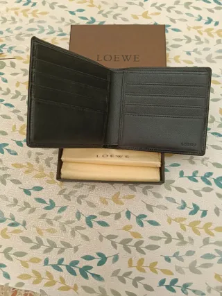 Billetera Loewe caballero negra sin usar