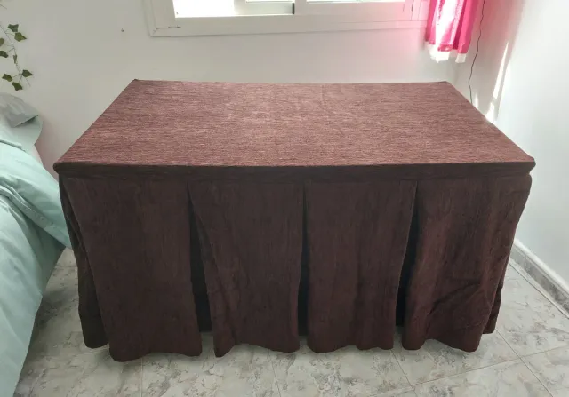 Mesa camilla tela floral marrón