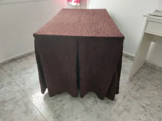 Mesa camilla tela floral marrón