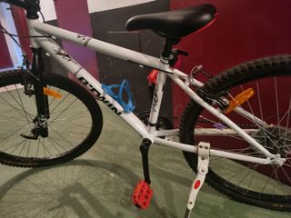Bicicleta BTWIN blanca