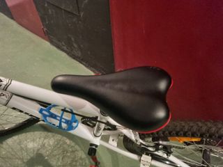 Bicicleta BTWIN blanca