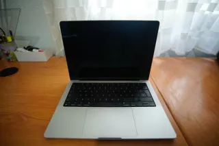 Macbook Pro 14 2021 M1 Plata