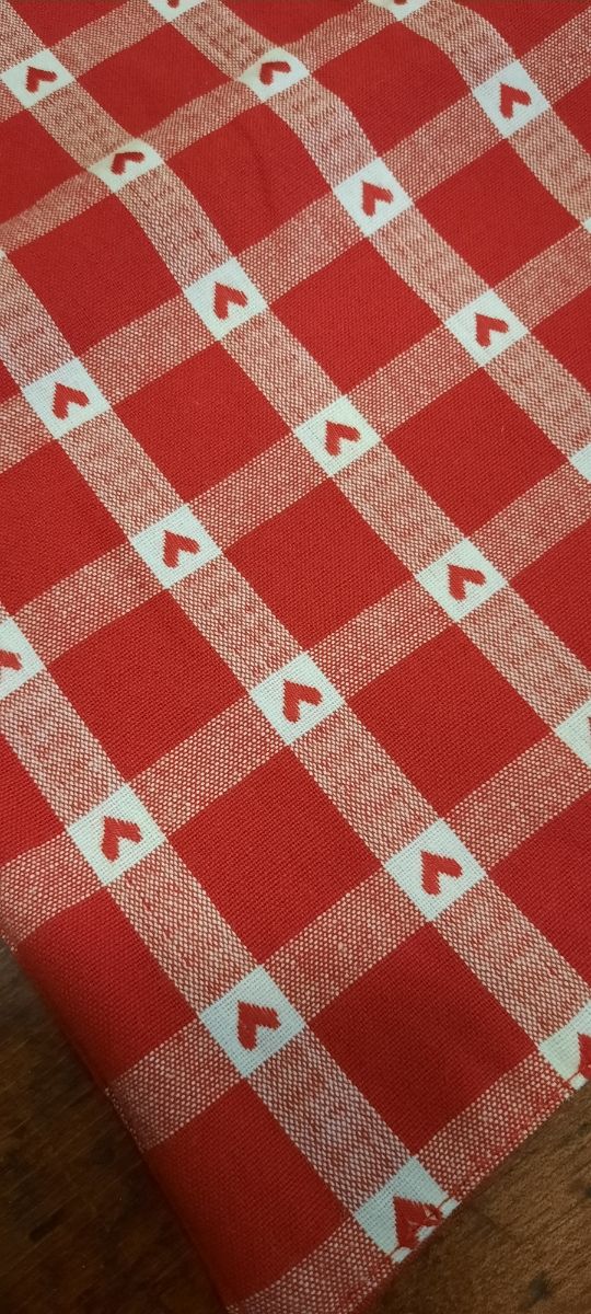 Runner da tavola a quadri rossi e bianchi