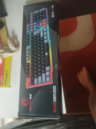 Teclado Raiju K26 RGB i el otro con ratón los raij