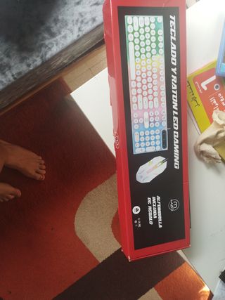 Teclado Raiju K26 RGB i el otro con ratón los raij