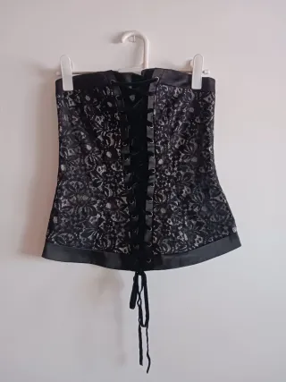 Corsé negro encaje y lazada