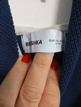 Camiseta tirantes Bershka S azul y blanco